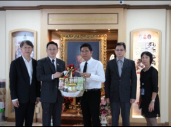 คณบดีคณะเทคโนฯ นำทีมผู้บริหารและอาจารย์
มอบกระเช้าสวัสดีปีใหม่