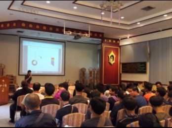 อาจารย์จิรวุฒิ ด้วงอินทร์
หัวหน้าสาขาวิชาออกแบบผลิตภัณฑ์อุตสาหกรรม
และ ดร.สุรพันธุ์ รัตนาวะดี
อาจารย์ประจำสาขาฯ
ได้รับเชิญเป็นวิทยากรในการบรรยายพิเศษ ณ
ศูนย์ศิลปาชีพบางไทร
จังหวัดพระนครศรีอยุธยา