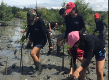 สโมสรนักศึกษาร่วมกับฝ่ายกิจการนักศึกษา
จัดโครงการ 