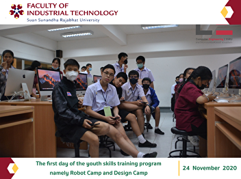 The first day of the youth skills
training program, namely Robot Camp and
Design Camp